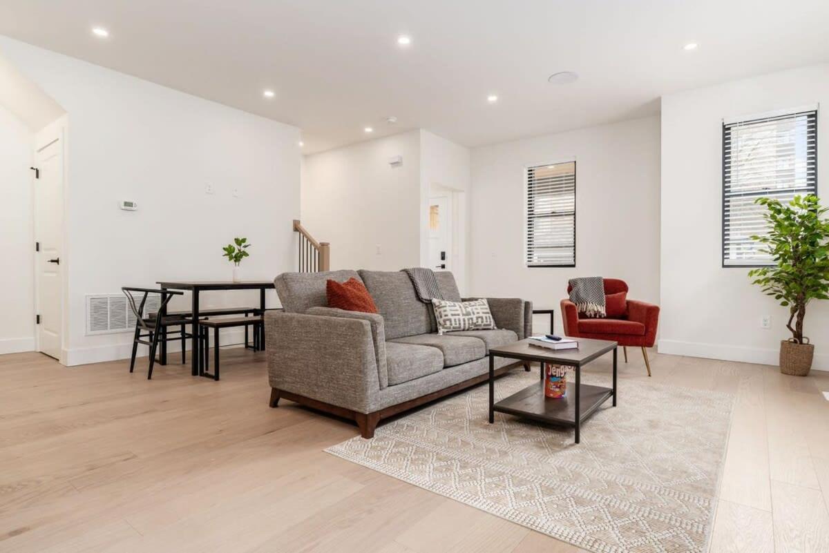 Luxury Escape 4br 3 Bath Oasis In Historic Old Town