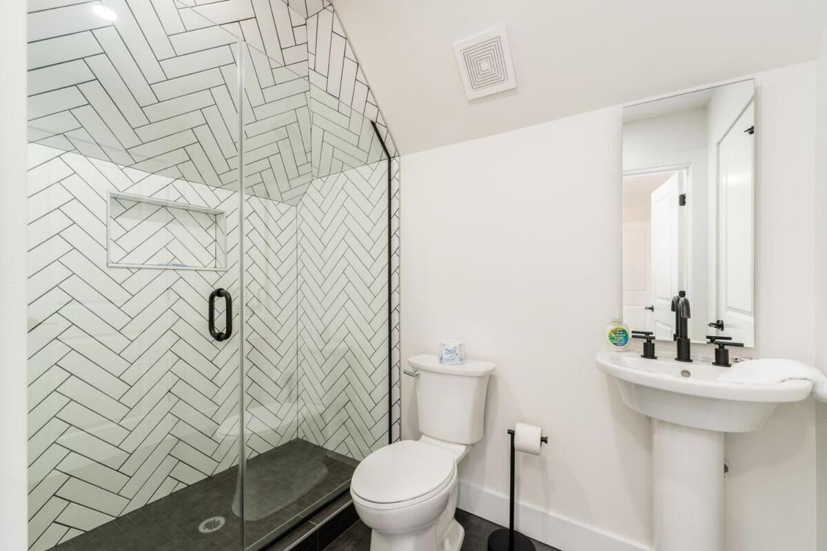Apartament Luxury Escape 4br 3 Bath Oasis In Historic Old Town Columbus