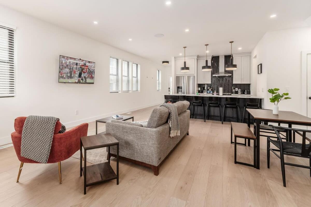 Luxury Escape 4br 3 Bath Oasis In Historic Old Town Apartament *